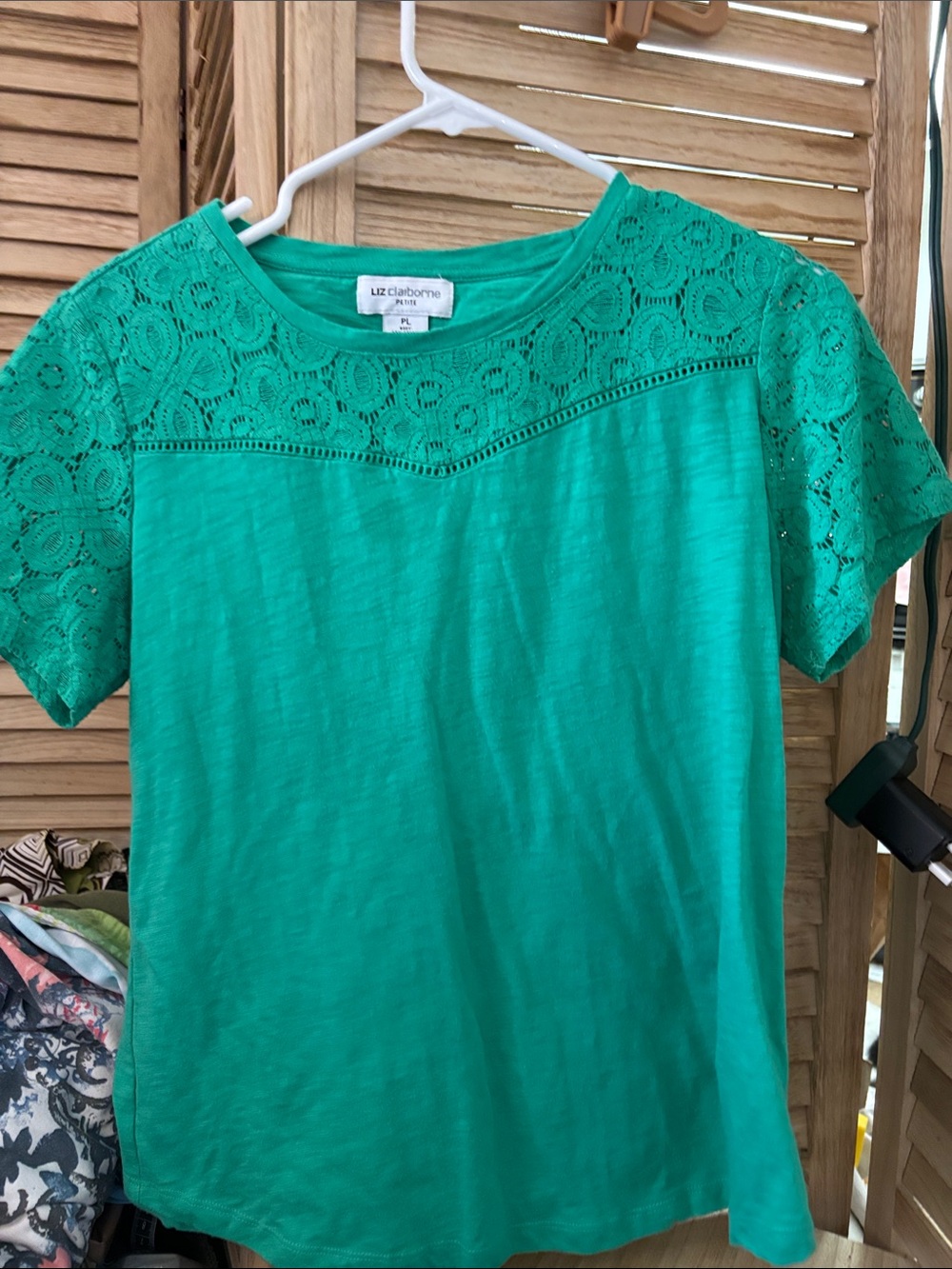 Liz Claiborne Teal Green Lace Yoke And Sleeve Top Petite Large